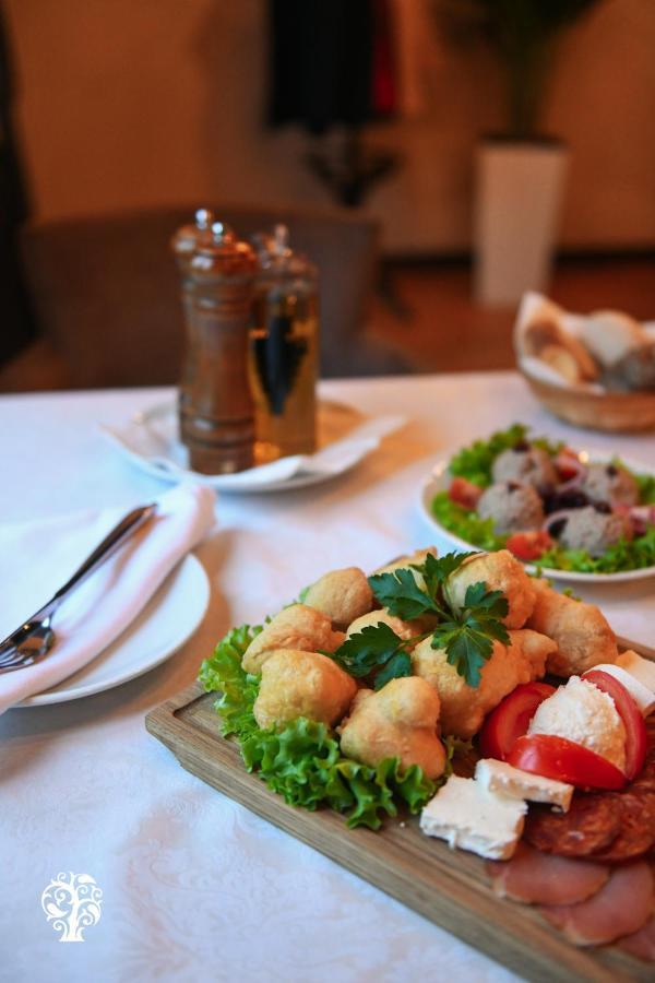 Agape Villa Apartments โนวีซาด ภายนอก รูปภาพ