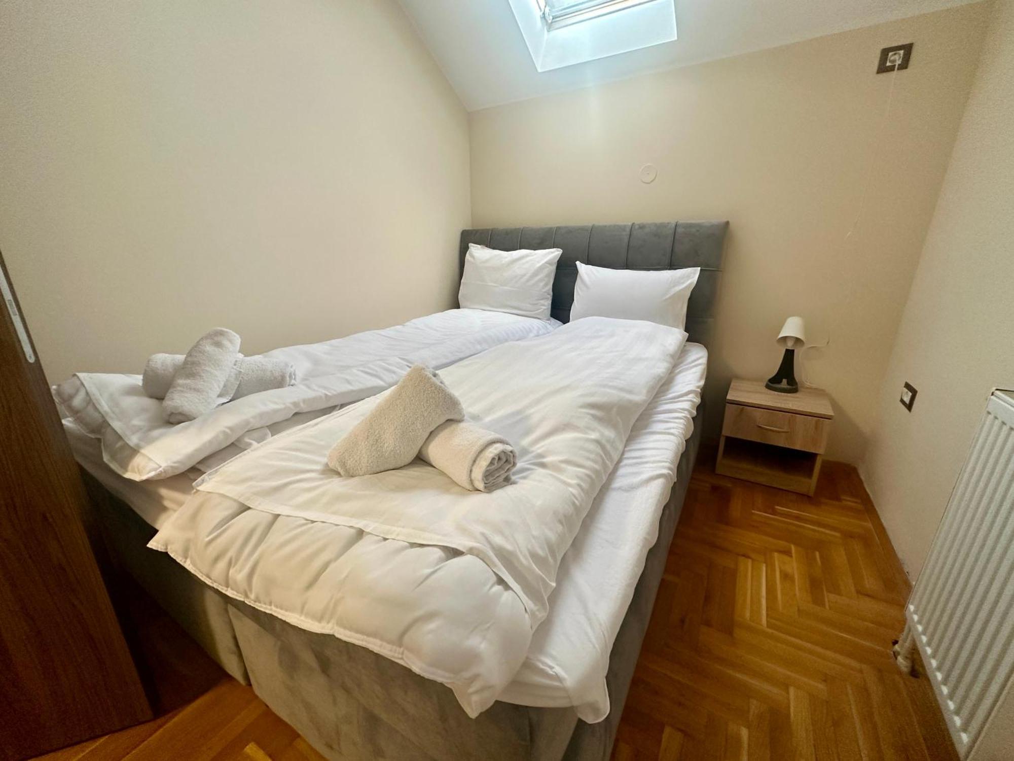 Agape Villa Apartments โนวีซาด ภายนอก รูปภาพ