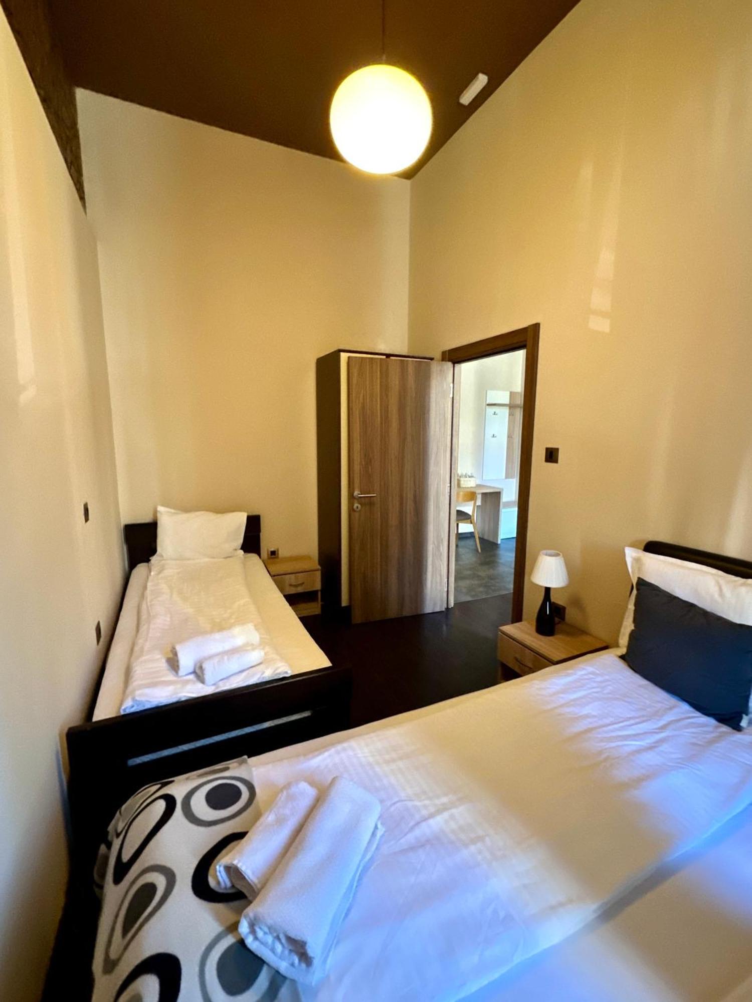 Agape Villa Apartments โนวีซาด ภายนอก รูปภาพ
