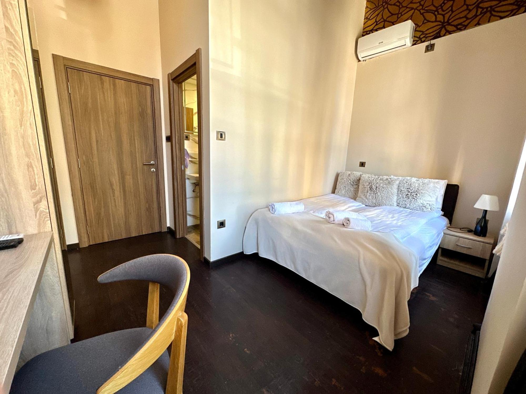 Agape Villa Apartments โนวีซาด ภายนอก รูปภาพ