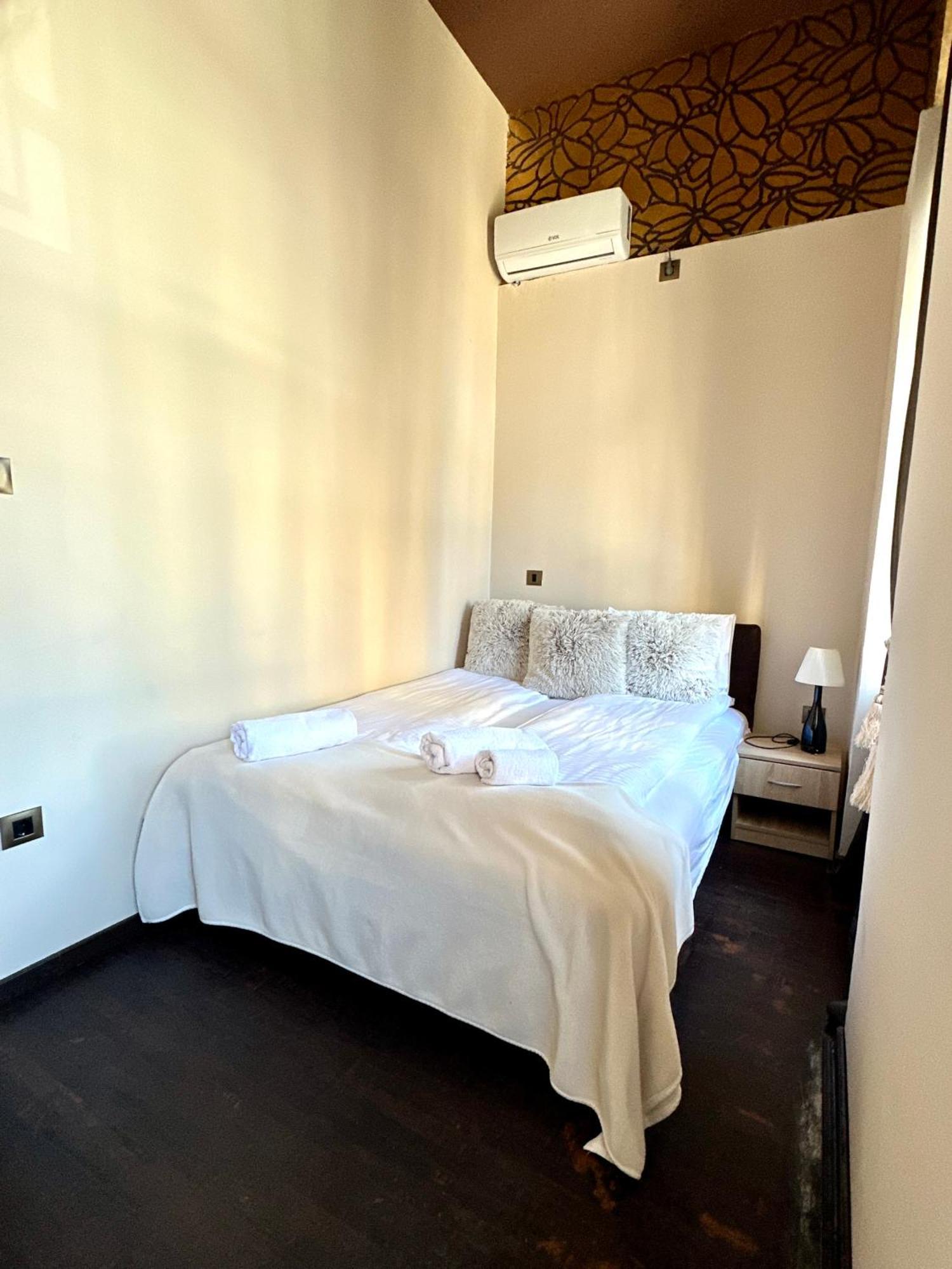 Agape Villa Apartments โนวีซาด ภายนอก รูปภาพ